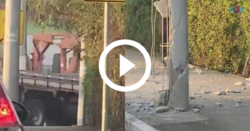 video:-poste-e-danificado-e-corre-risco-de-cair-na-avenida-das-torres-em-sao-jose