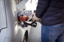 gasolina-ficara-mais-barata-em-balneario-camboriu-com-‘dia-livre-de-impostos’;-veja-onde