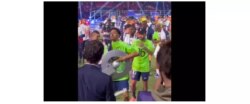 video!-neymar-imita-gesto-de-messi-e-divide-psg
