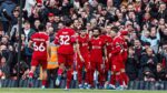 salah-faz-dois,-e-liverpool-bate-everton-em-classico-pela-premier-league