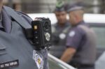 cameras-corporais-em-policiais-militares-e-civis-devem-ser-instaladas-em-seis-meses-no-rio-grande-do-sul