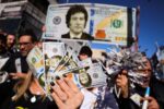 milei-adia-medidas-e-bc-anuncia-restricao-a-compra-de-dolares-na-argentina