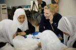 atriz-cate-blanchett-pede-foco-na-educacao-para-refugiados-em-forum-global