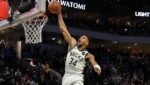 nba:-antetokounmpo-marca-64-pontos-e-se-envolve-em-briga-por-bola