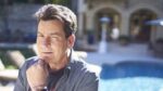 vizinha-invade-casa-e-ataca-charlie-sheen,-astro-de-“two-and-a-half-men”