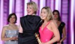 greta-gerwig-se-manifesta-apos-piadas-de-jo-koy-sobre-“barbie”-no-globo-de-ouro