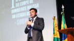 aliado-de-bolsonaro,-governador-do-acre-defende-cameras-corporais,-elogia-lula-e-prega-renovacao-da-direita