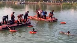 barco-vira-e-12-criancas-morrem-em-lago-da-india