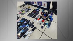 mais-de-280-celulares-sao-apreendidos-no-camelodromo-da-uruguaiana-(rj)