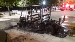 quadriciclo-da-guarda-municipal-de-balneario-camboriu-e-destruido-em-incendio-criminoso;-fotos