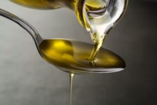 governo-determina-recolhimento-de-10-marcas-de-azeite-de-oliva;-confira-quais
